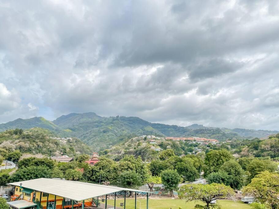 Kooka Nui Lodge - Free Wifi & Parking パペーテ エクステリア 写真